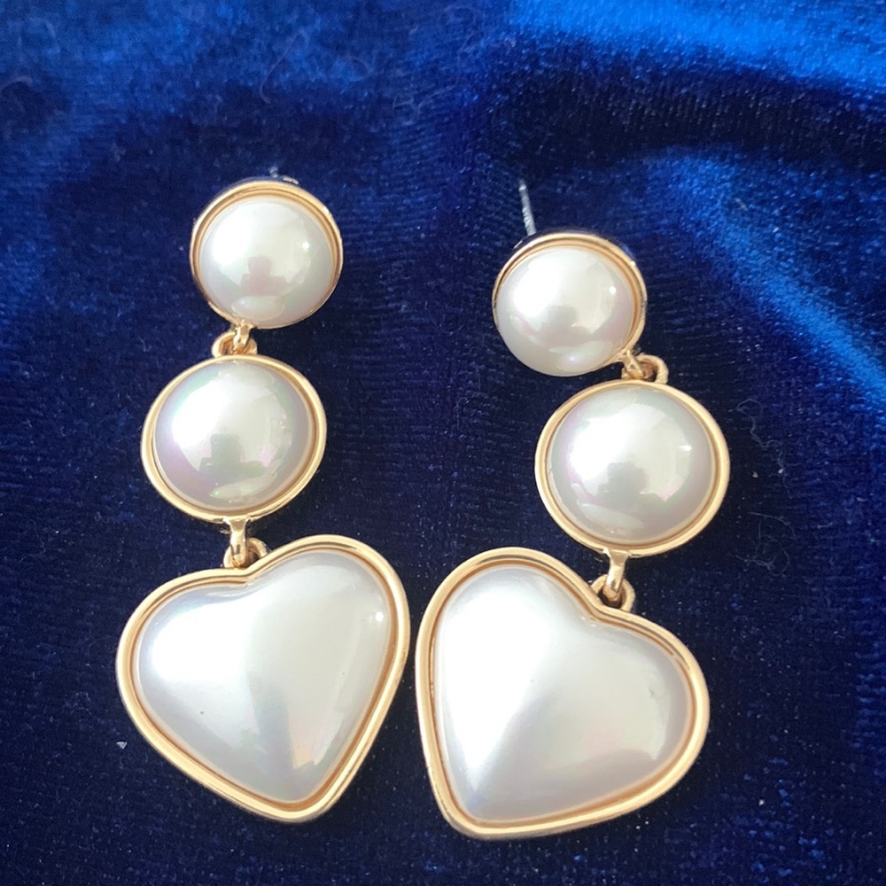 Heart pearl drop earrings